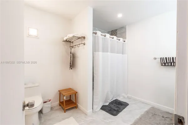 $365,000 | 6724 Southwest 114th Place, Unit E, Miami, FL 33173