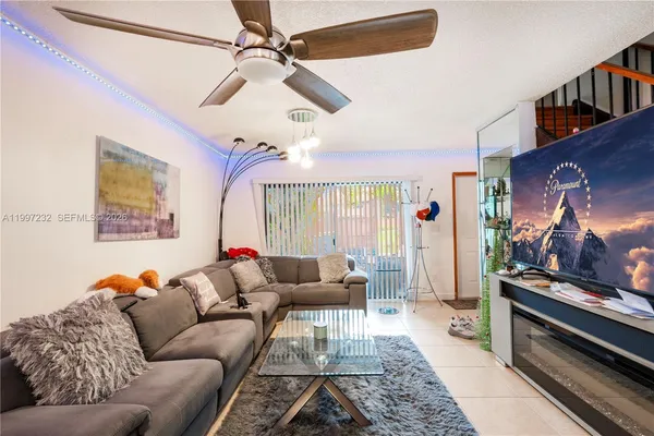 $365,000 | 6724 Southwest 114th Place, Unit E, Miami, FL 33173