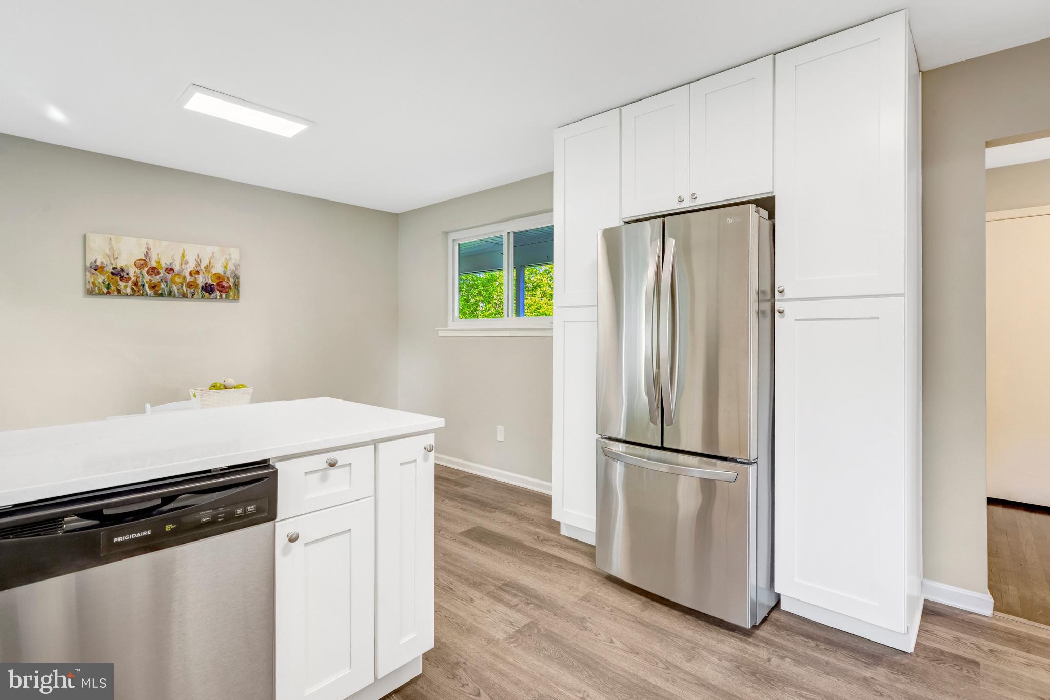 8909 Victoria Road Springfield, VA 22151 - Photo 8 of 41