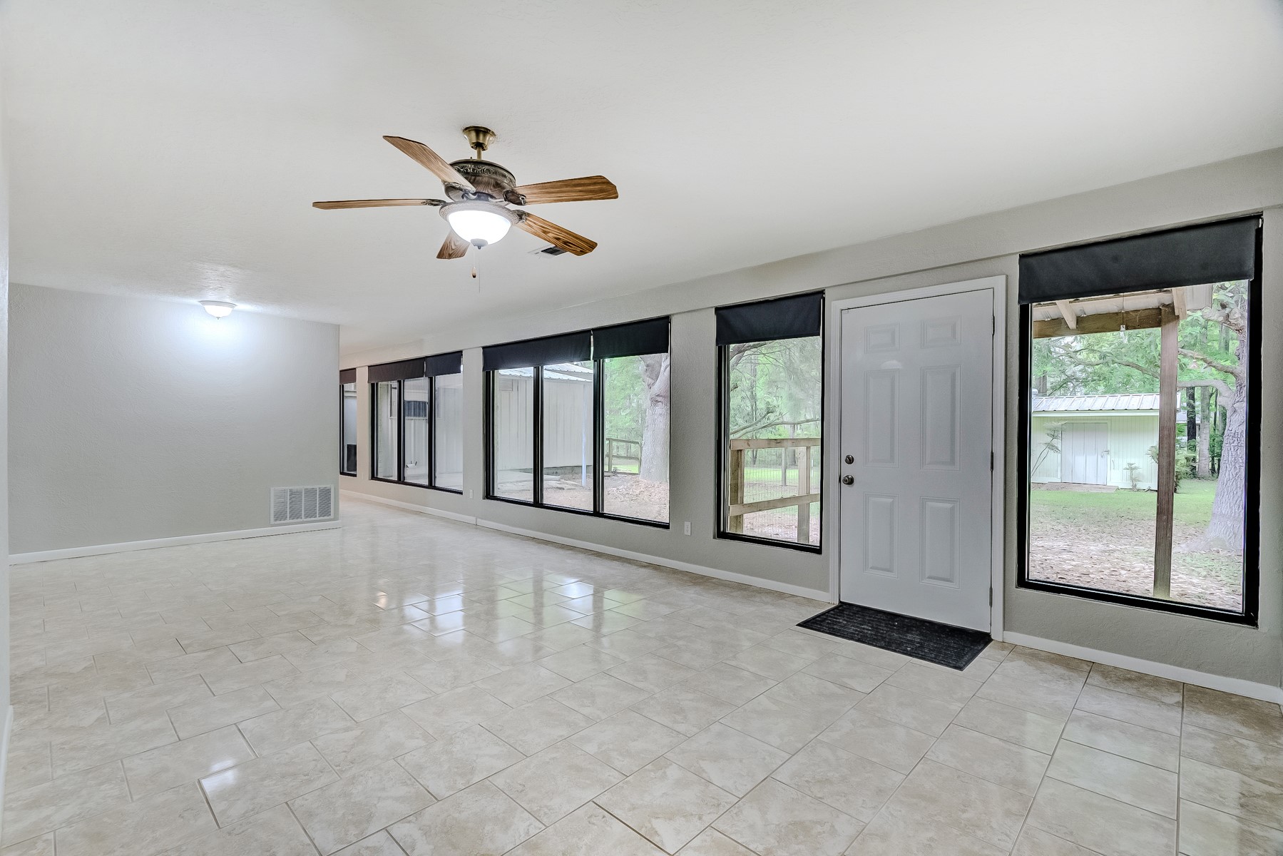 10995 Bonwell Loop Kountze, TX 77625 - Photo 19 of 41