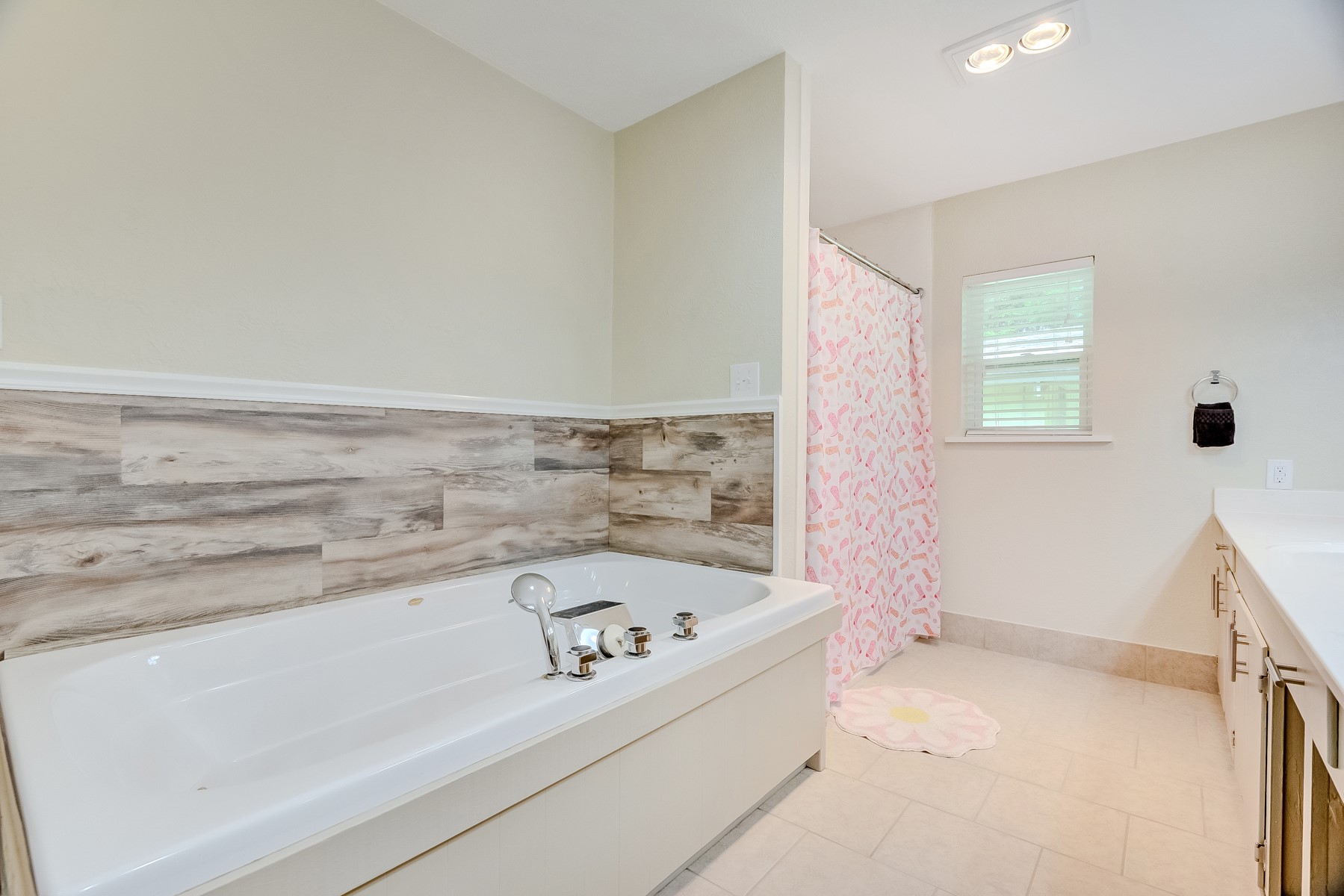 10995 Bonwell Loop Kountze, TX 77625 - Photo 27 of 41