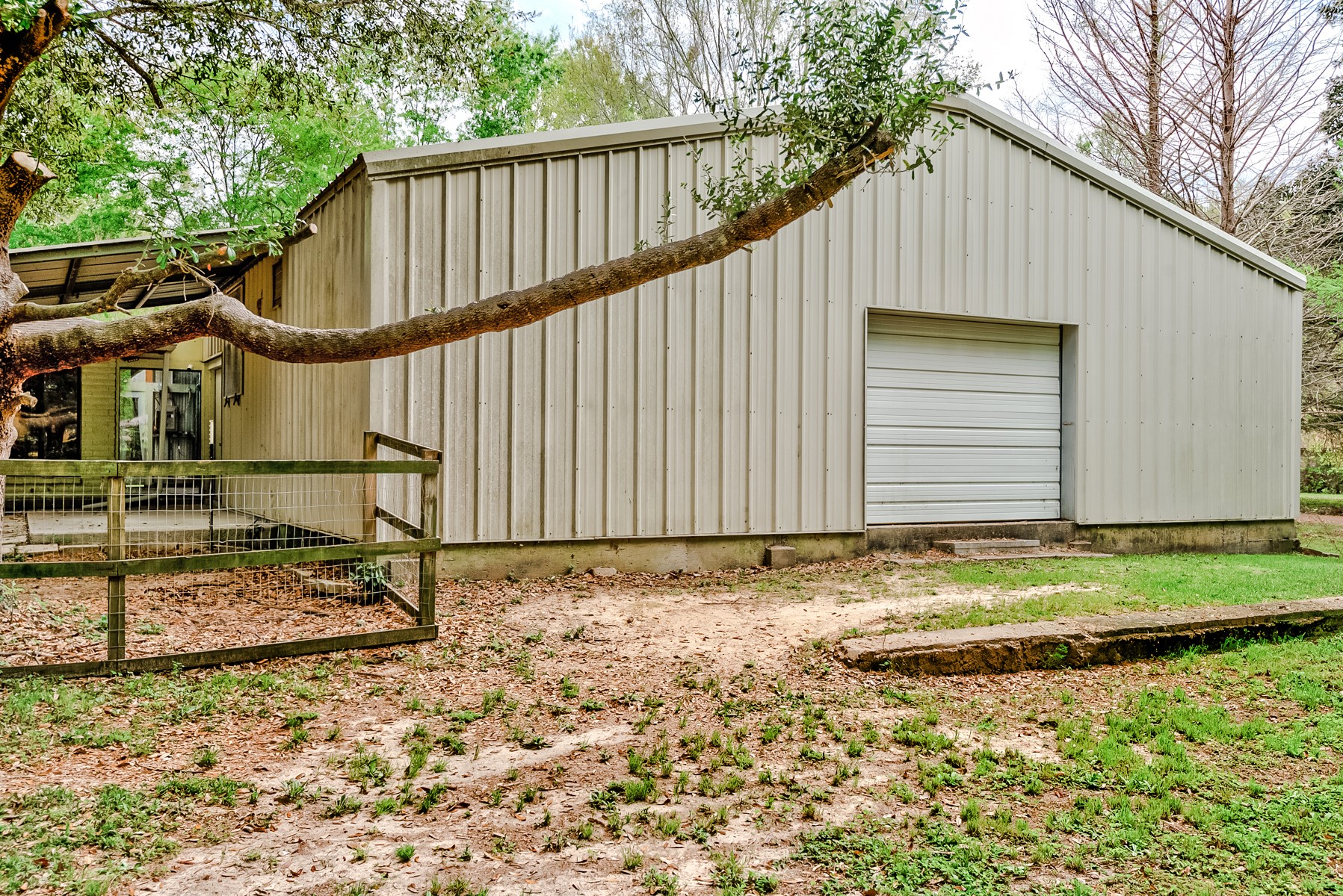 10995 Bonwell Loop Kountze, TX 77625 - Photo 30 of 41 Back of garage