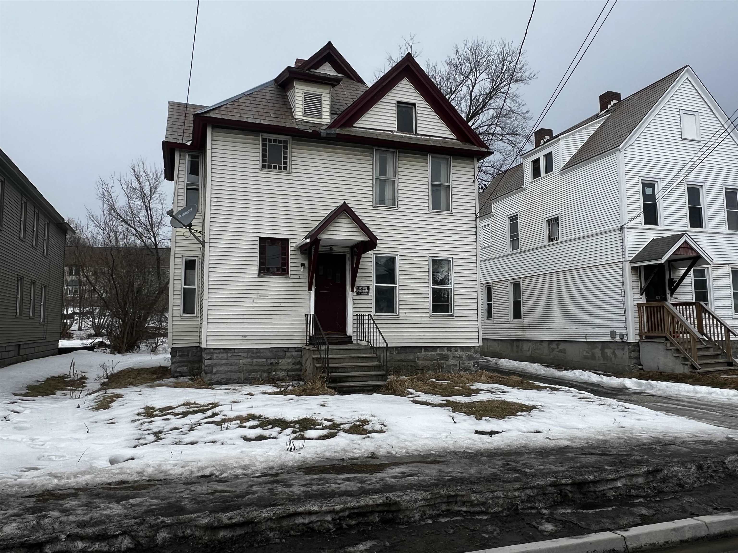 9 Clover Street Rutland, VT 05701 - Photo 1 of 7