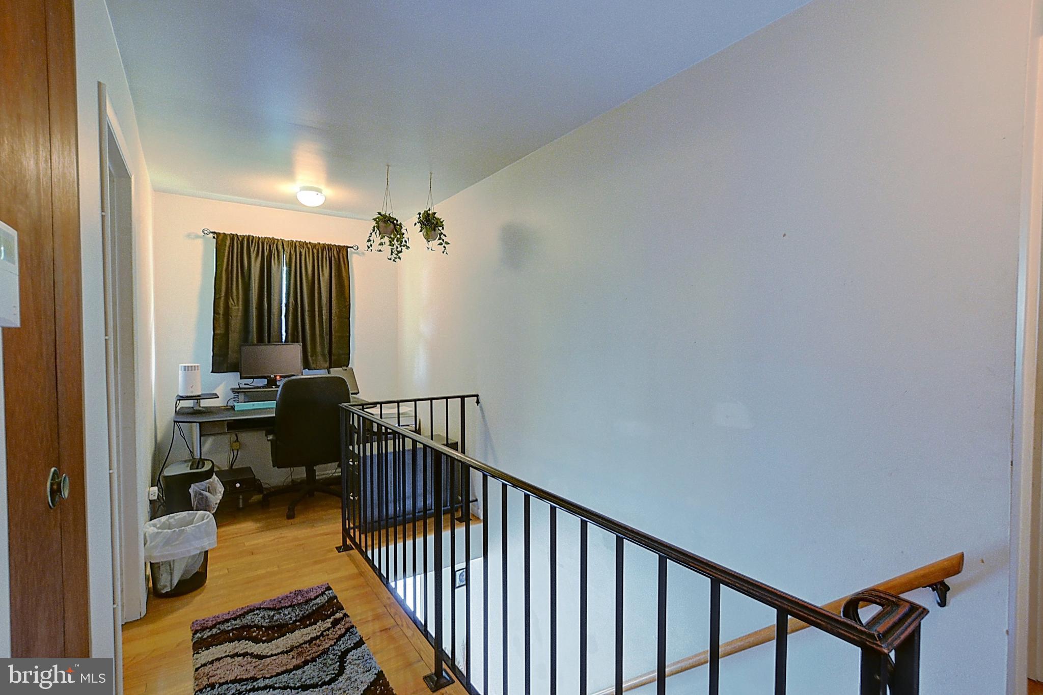 8610 Briarcroft Lane Laurel, MD 20708 - Photo 11 of 28 Upper Landing
