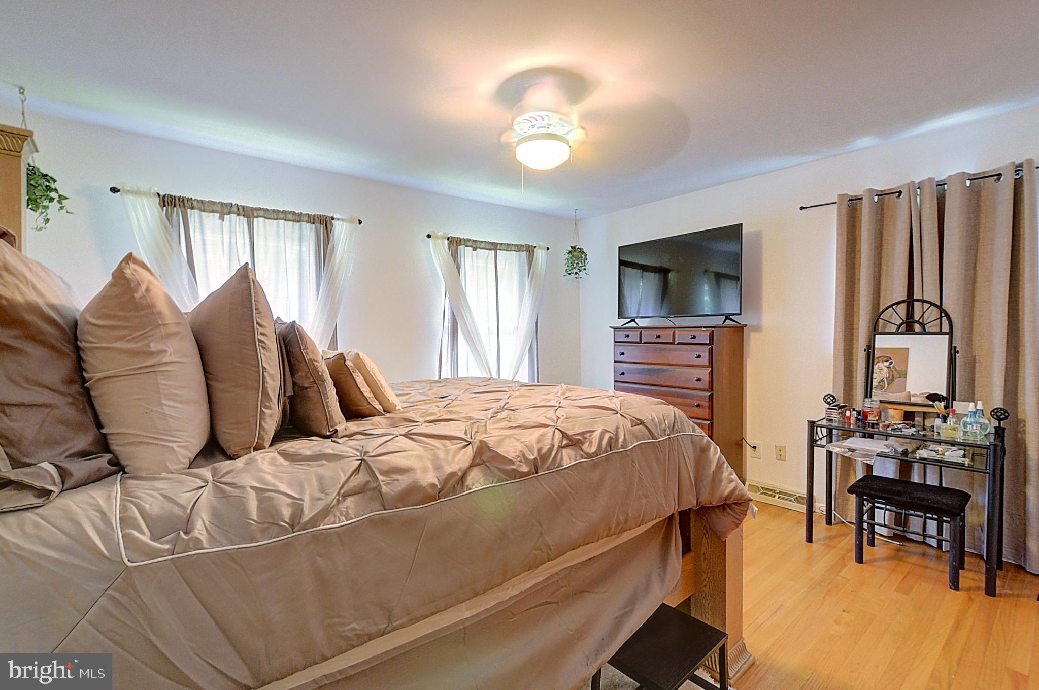 8610 Briarcroft Lane Laurel, MD 20708 - Photo 15 of 28 Bedroom