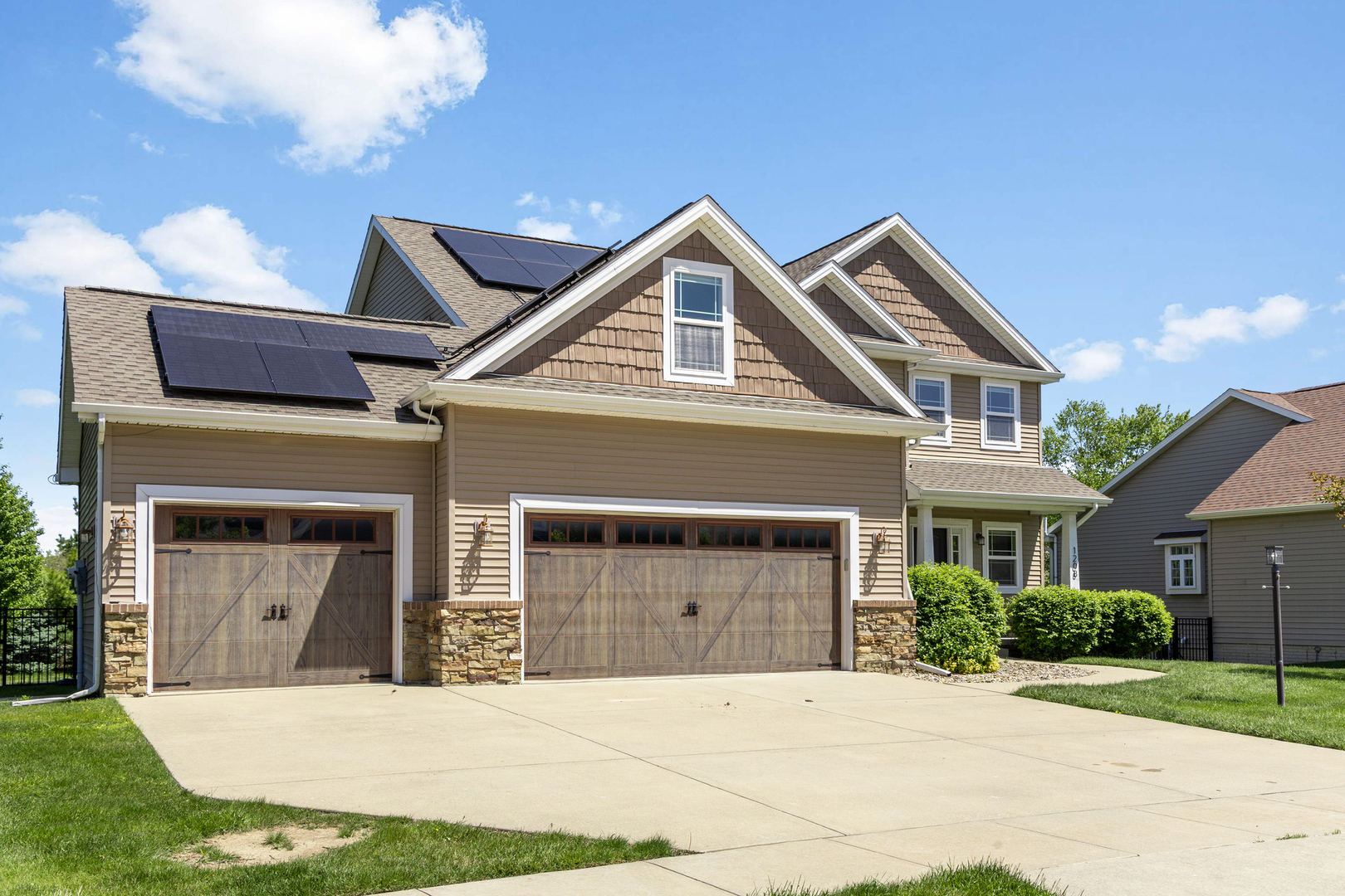 1208 East White Oak Road Mahomet, IL 61853 - Photo 3 of 52