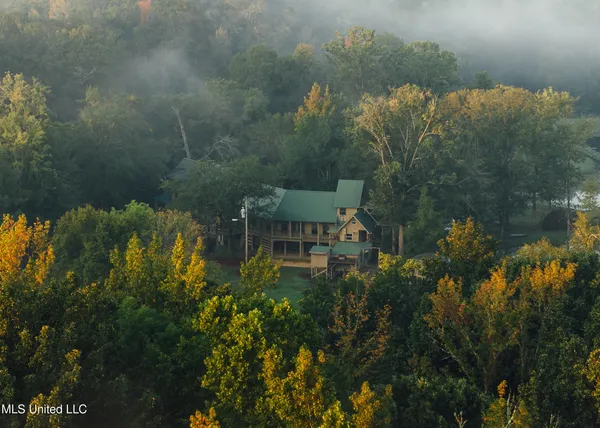 $4,780,500 | Natchez Trace Parkway, Kosciusko, MS 39090