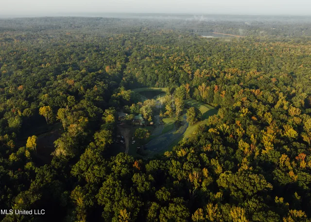 $4,780,500 | Natchez Trace Parkway, Kosciusko, MS 39090