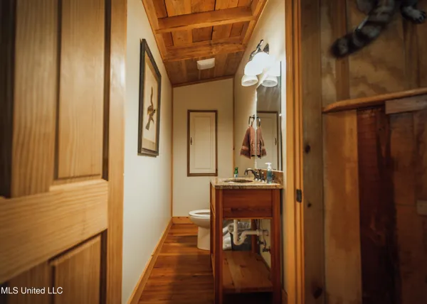 $4,780,500 | Natchez Trace Parkway, Kosciusko, MS 39090