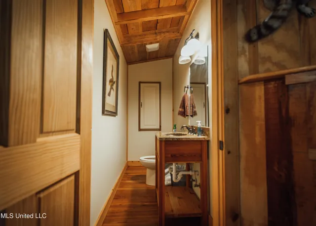 $4,780,500 | Natchez Trace Parkway, Kosciusko, MS 39090