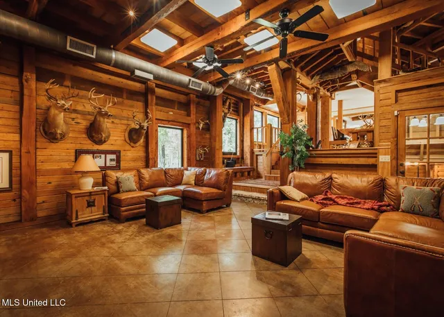 $4,780,500 | Natchez Trace Parkway, Kosciusko, MS 39090