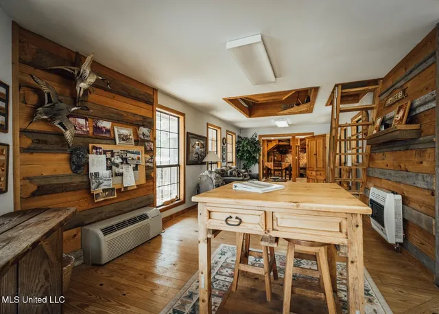 $4,780,500 | Natchez Trace Parkway, Kosciusko, MS 39090