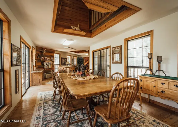 $4,780,500 | Natchez Trace Parkway, Kosciusko, MS 39090