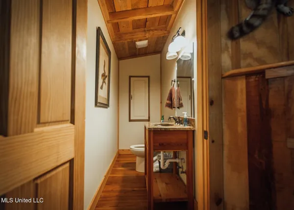 $4,780,500 | Natchez Trace Parkway, Kosciusko, MS 39090