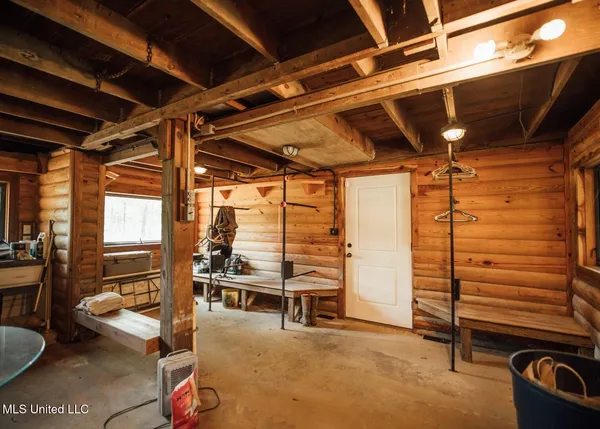 $4,780,500 | Natchez Trace Parkway, Kosciusko, MS 39090