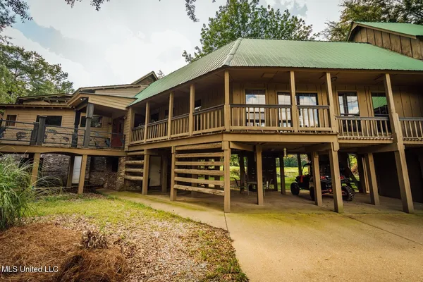 $4,780,500 | Natchez Trace Parkway, Kosciusko, MS 39090