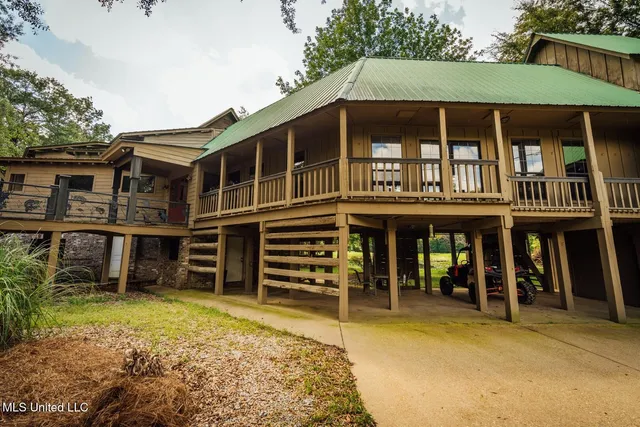 $4,780,500 | Natchez Trace Parkway, Kosciusko, MS 39090