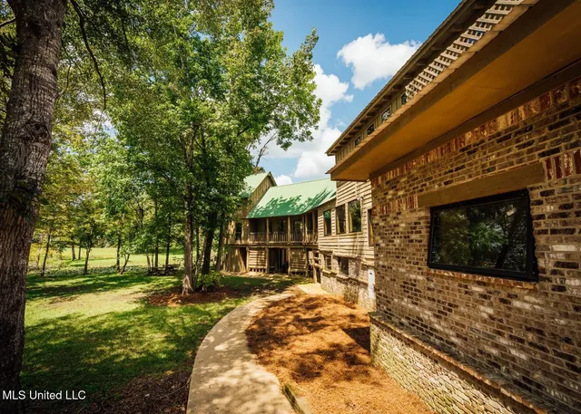 $4,780,500 | Natchez Trace Parkway, Kosciusko, MS 39090