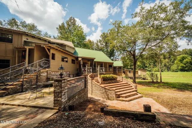 $4,780,500 | Natchez Trace Parkway, Kosciusko, MS 39090