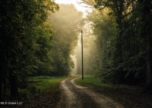 $4,780,500 | Natchez Trace Parkway, Kosciusko, MS 39090