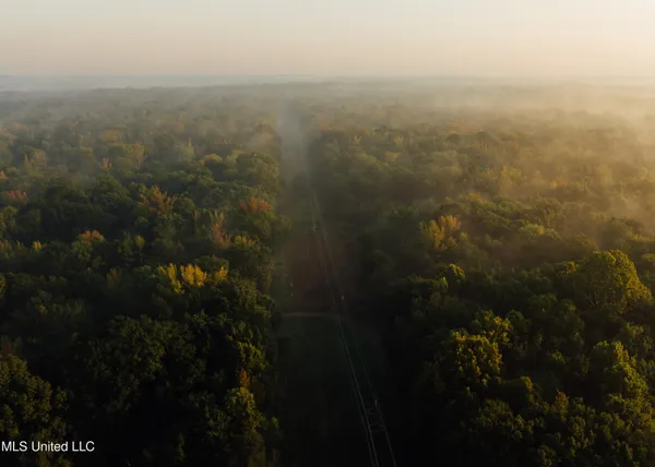 $4,780,500 | Natchez Trace Parkway, Kosciusko, MS 39090