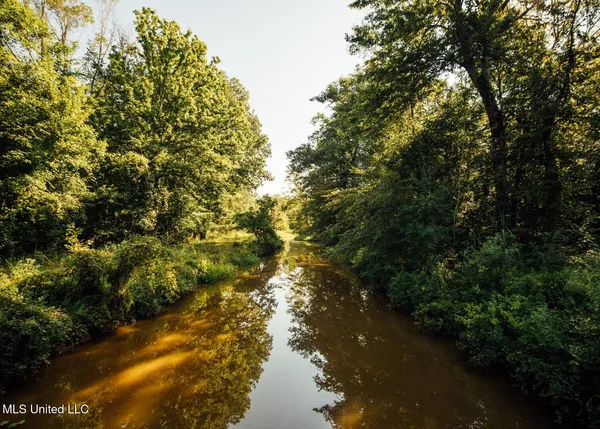 $4,780,500 | Natchez Trace Parkway, Kosciusko, MS 39090