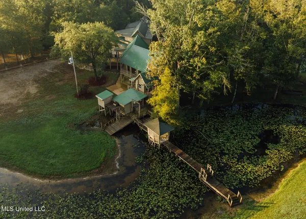 $4,780,500 | Natchez Trace Parkway, Kosciusko, MS 39090