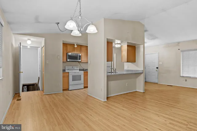 $3,000 | 8406 Rainbow Bridge Lane, Springfield, VA 22153