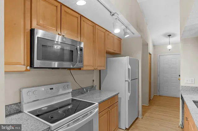 $3,000 | 8406 Rainbow Bridge Lane, Springfield, VA 22153