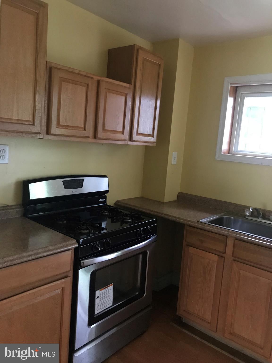 822 Chillum Road Hyattsville, MD 20783 - Photo 6 of 12 Kitchen