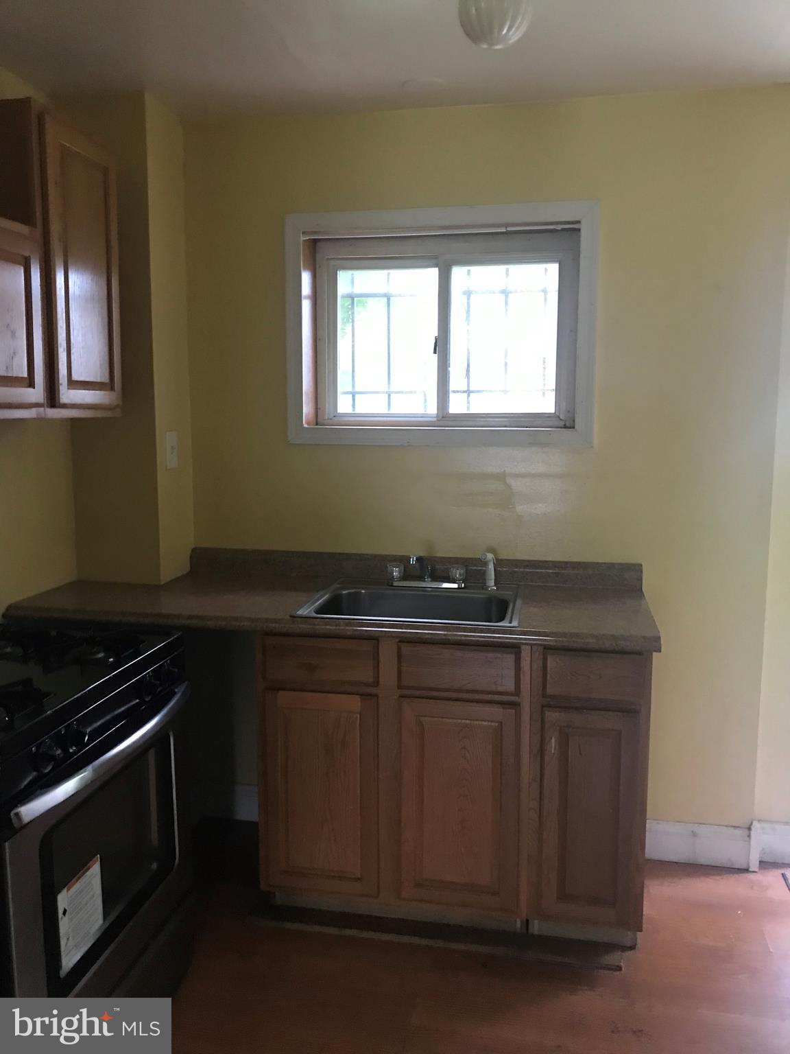 822 Chillum Road Hyattsville, MD 20783 - Photo 7 of 12 Kitchen