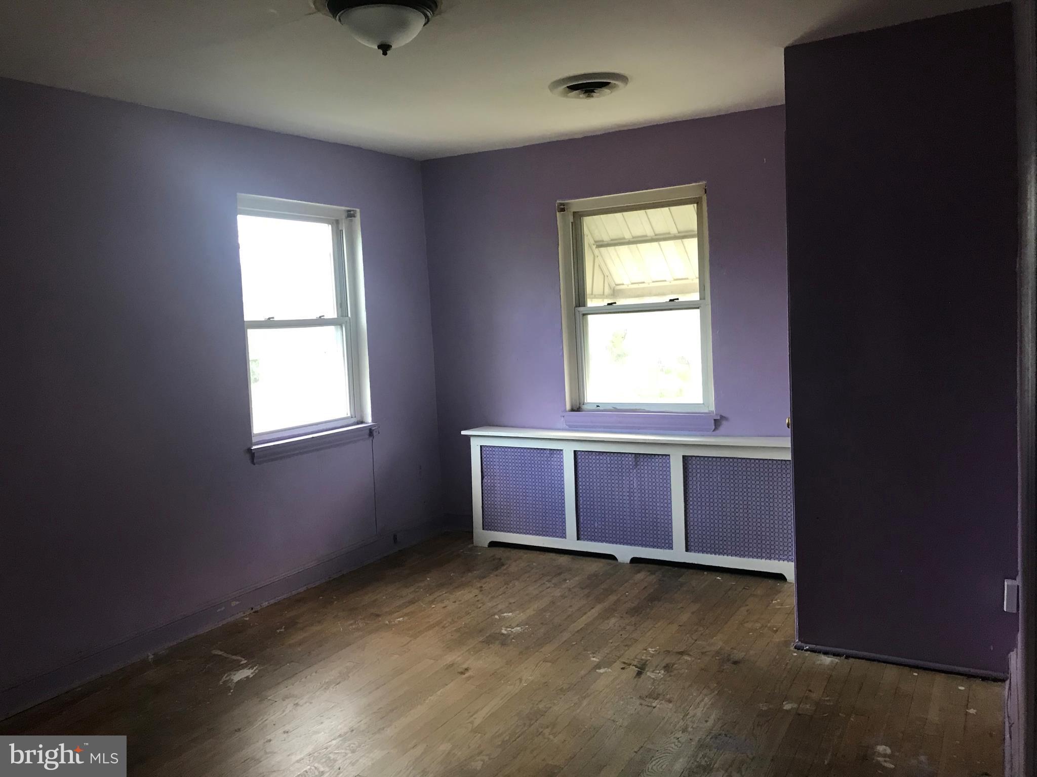 822 Chillum Road Hyattsville, MD 20783 - Photo 10 of 12 Bedroom (Master)