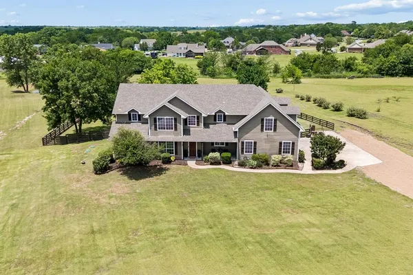 $850,000 | 117 Galvan Lane, Van Alstyne, TX 75495