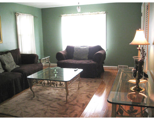 153 Spear Road Springfield, MA 01119 - Photo 3 of 24 Gallery Image 3