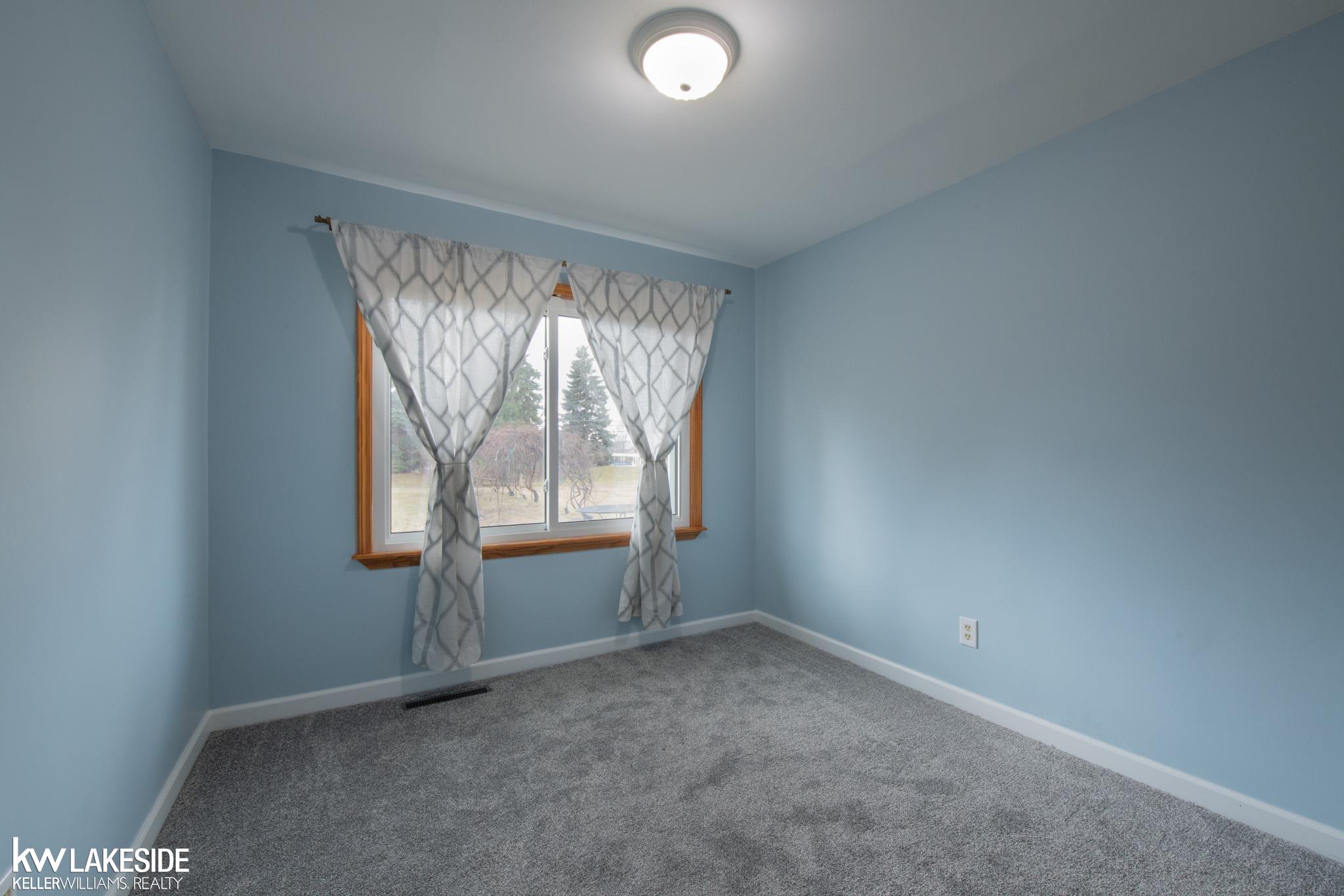 16420 15 Mile Road Fraser, MI 48026 - Photo 16 of 25 50101737-15.JPG