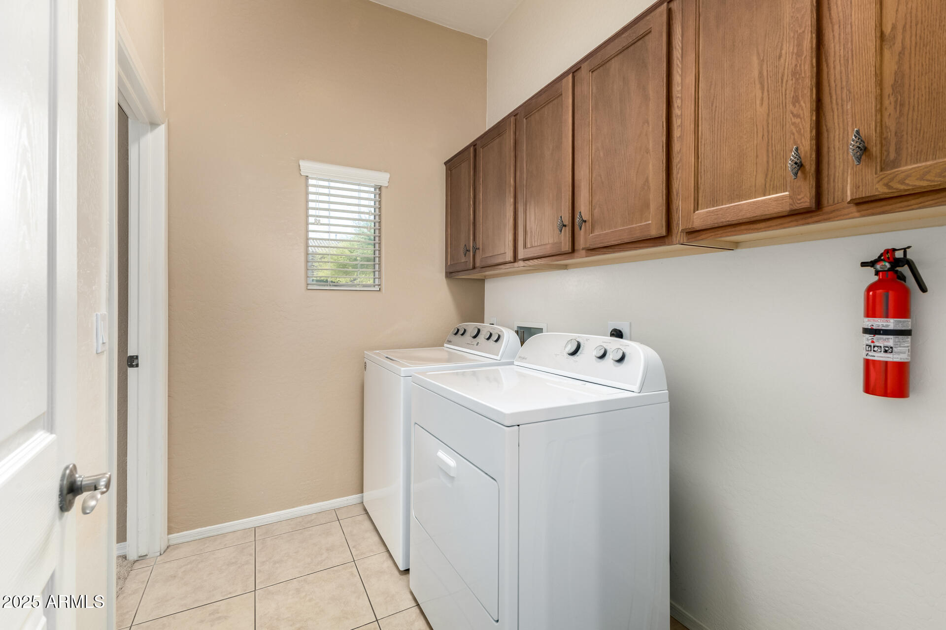 35819 North 33rd Lane Phoenix, AZ 85086 - Photo 36 of 50 a utility room with dryer and washer