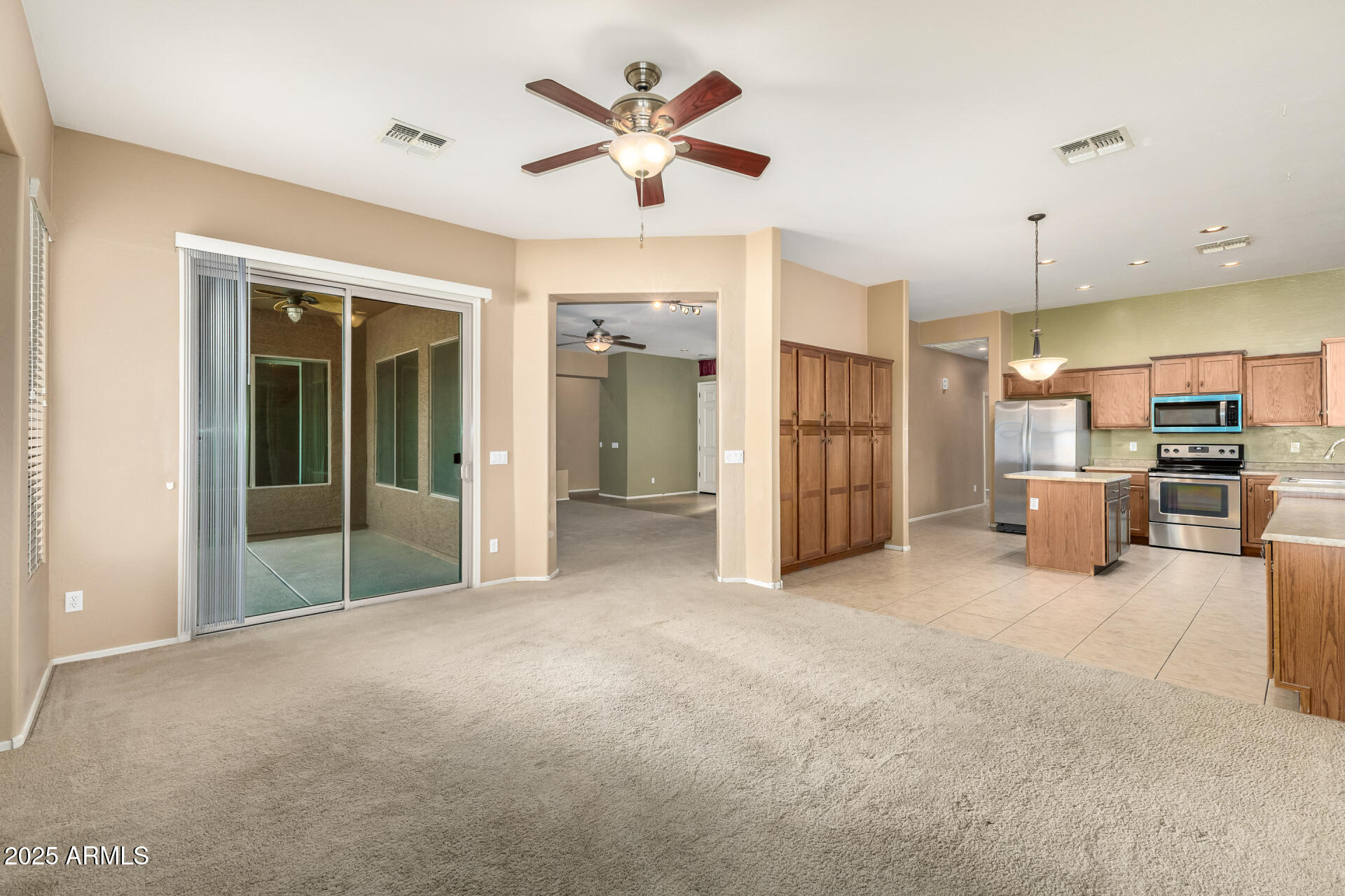 35819 North 33rd Lane Phoenix, AZ 85086 - Photo 10 of 50 10 - 33rd