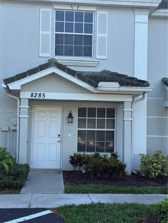 $1,500 | 8285 Pacific Beach Drive, Fort Myers, FL 33966
