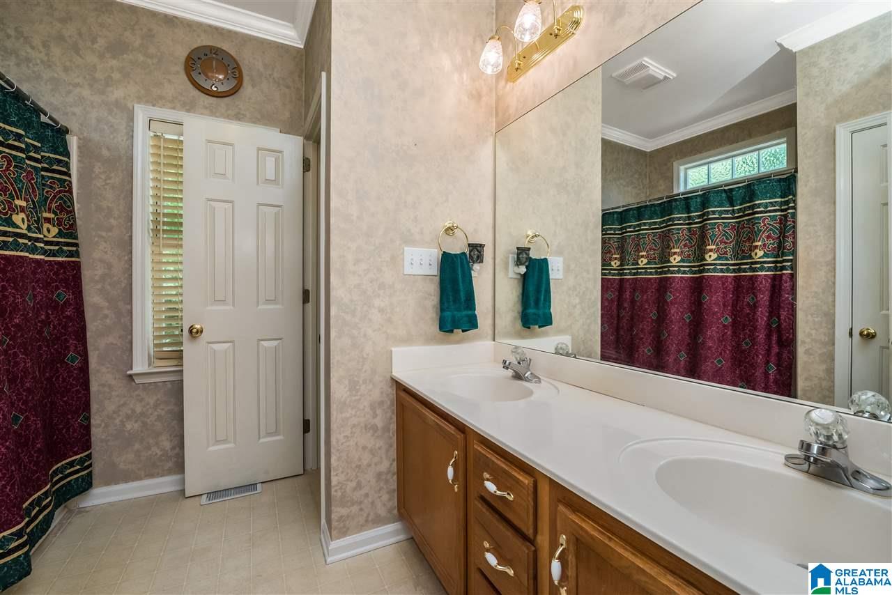 120 King Charles Way Alabaster, AL 35007 - Photo 10 of 17