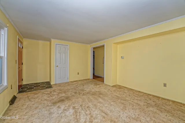 $275,000 | 18 Coronation Drive, Hudson, NY 12534