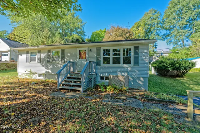 $275,000 | 18 Coronation Drive, Hudson, NY 12534