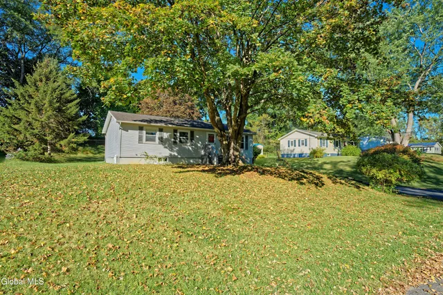 $275,000 | 18 Coronation Drive, Hudson, NY 12534