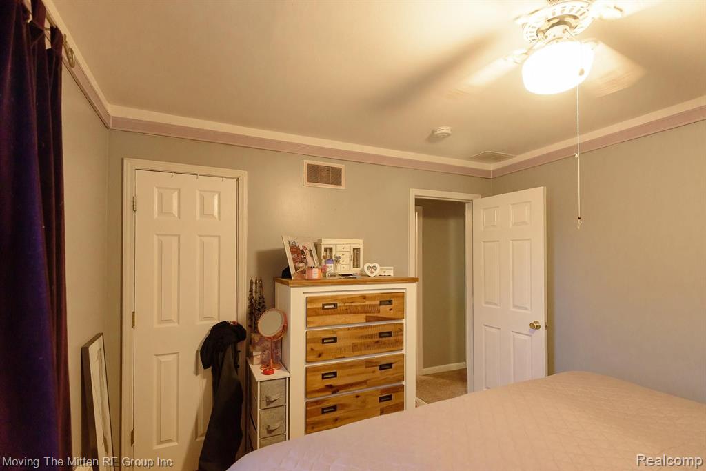 45781 Harris Road Belleville, MI 48111 - Photo 21 of 39