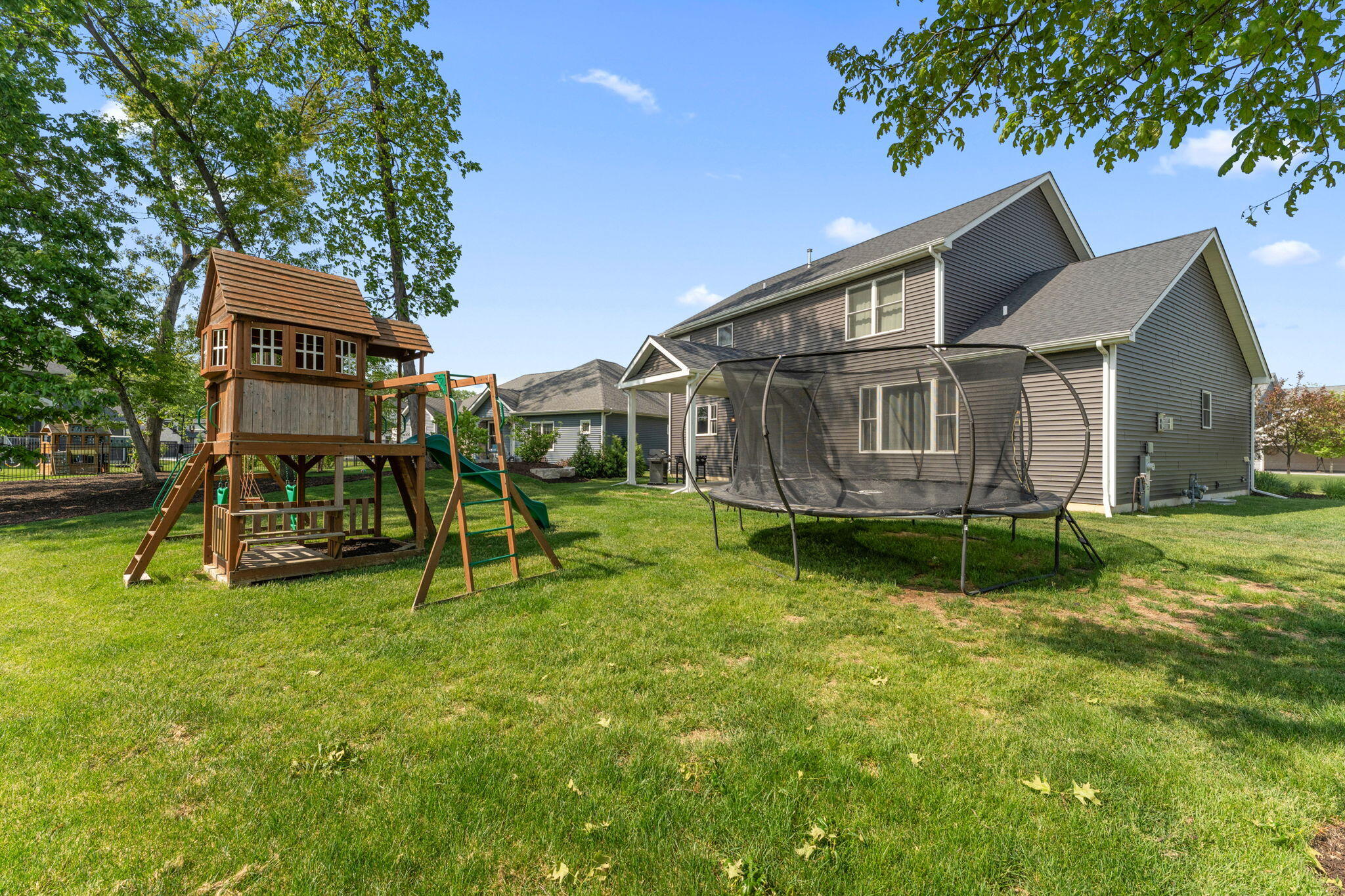 2062 Nolan Avenue Crown Point, IN 46307 - Photo 4 of 36 2048x1365