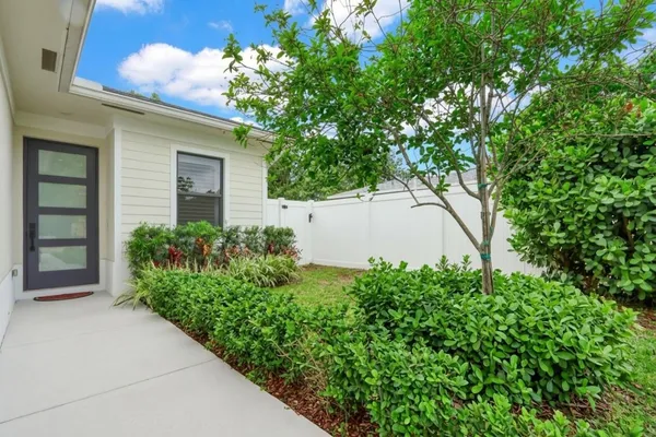 $4,000 | 6810 Church Street, Jupiter, FL 33458