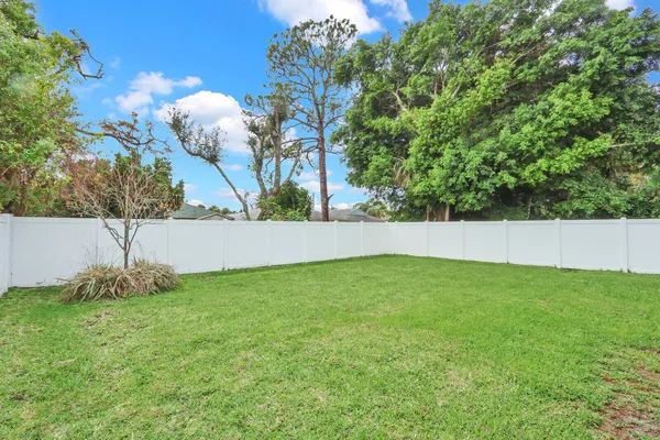 $4,000 | 6810 Church Street, Jupiter, FL 33458