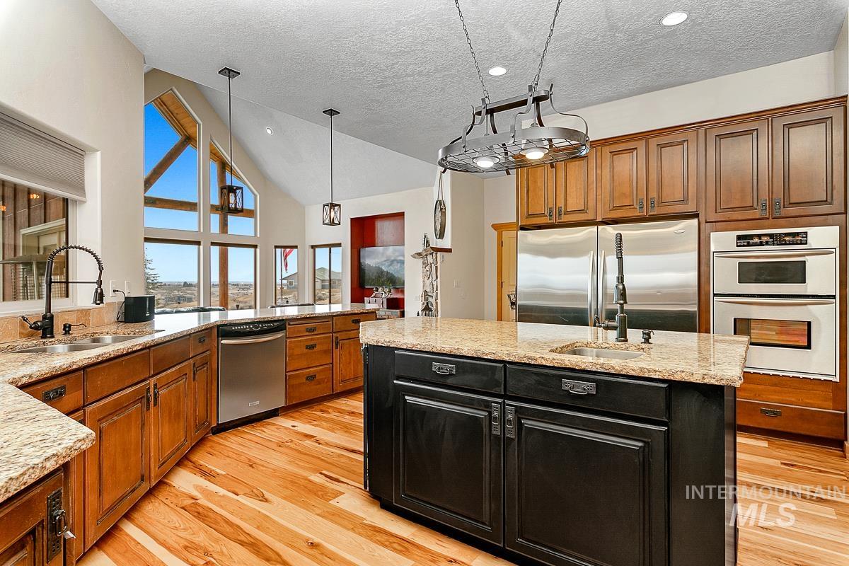 24746 Star Crest Court Middleton, ID 83644 - Photo 12 of 49