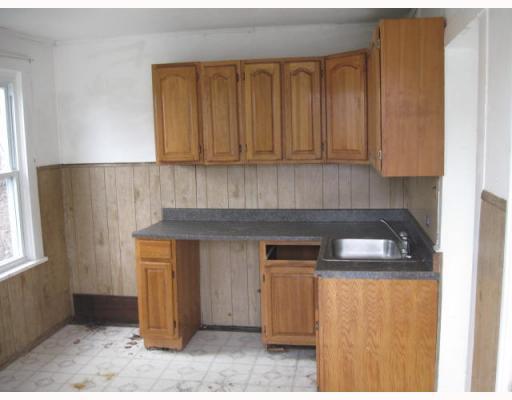 121 Murray Hill Road Creighton, PA 15030 - Photo 4 of 15 Kitchen.