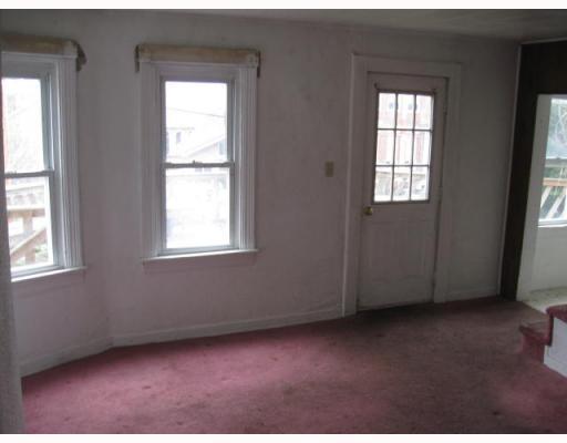121 Murray Hill Road Creighton, PA 15030 - Photo 6 of 15 Living Room.