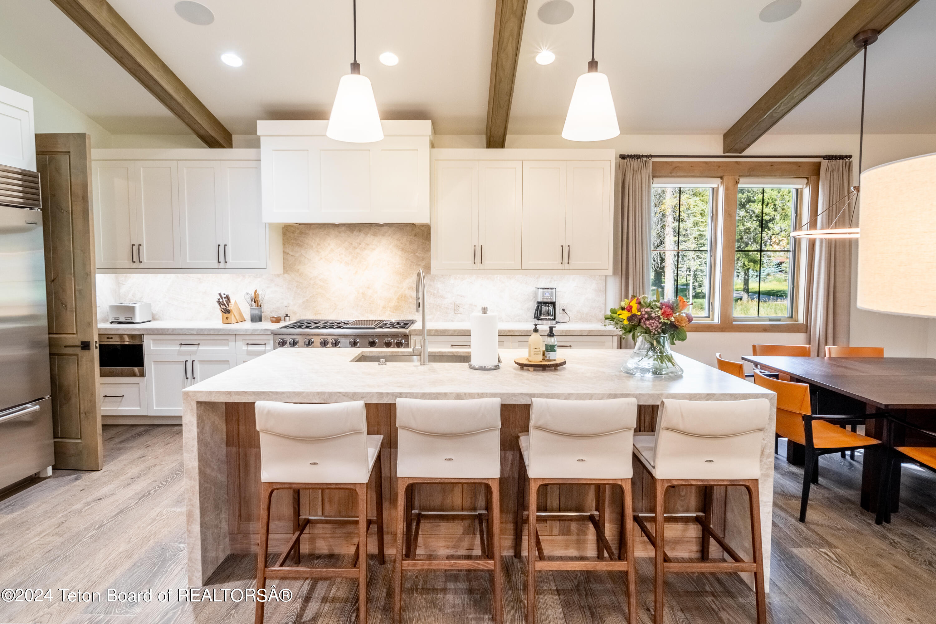 15480 Wagon Road Jackson, WY 83001 - Photo 10 of 59 Gourmet Kitchen